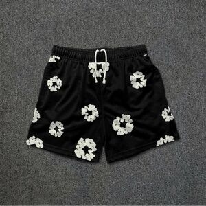 Floral Black and White Men's Shorts